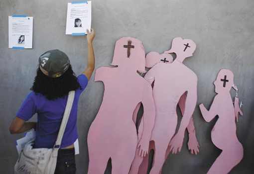 <h1>Figyelemfelhívás és emlékezet - Ciudad Juárezben (Santa Teresa) – egy évtized alatt nők százait erőszakolták, csonkították és gyilkolták meg a mexikói városban - Fotó: Tomas Bravo, Reuters</h1>-