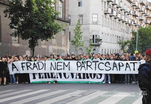 <h1>Fradi-ultrák tüntetése</h1>-