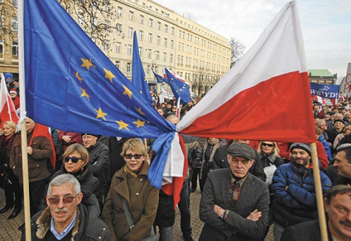 <h1>Az EU segítségében reménykednek a lengyel ellenzéki tüntetők - Fotó: Piotr Skornicki, Reuters</h1>-