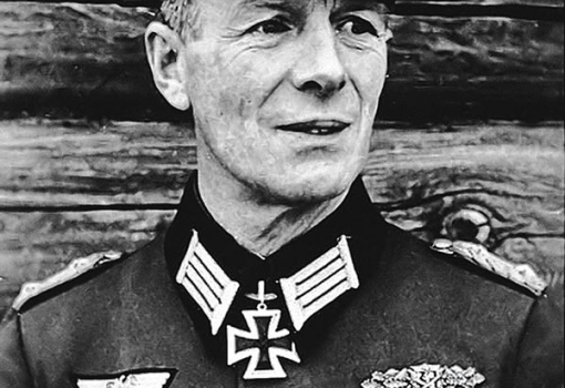 <h1>Gerhardt Schmidhuber tábornok</h1>-