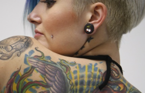 Varrókör másképp – tetovált lányok