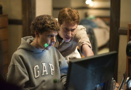 <h1>A közösségi háló (képünkön: 
Jesse Eisenberg és Andrew Garfield) versenyez az Oscarért </h1>-
