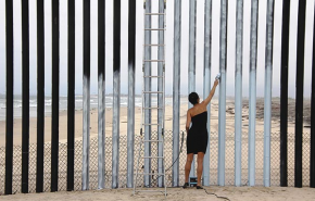 Kerítés a bevándorlók ellen - eltüntetve