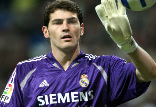 <h1>Iker Casillas, a Real csúcstartója</h1>-