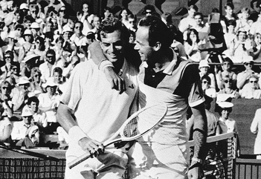 <h1>Wimbledon, 1985. július 6. Magyar sporttörténelmi dátum: Taróczy Balázs az első magyar, aki a svájci Heinz Günthardttal megnyerte a páros teniszdöntőt</h1>-