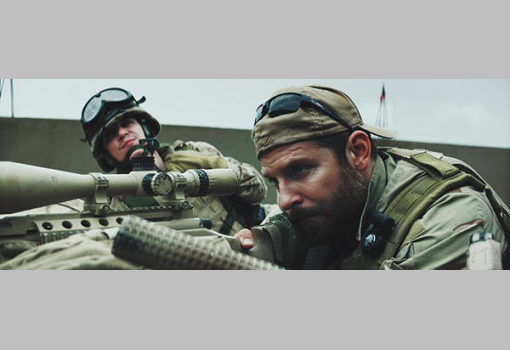 <h1>Bradley Cooper mint katona az Amerikai mesterlövész című filmben - Forrás: InterCom</h1>-
