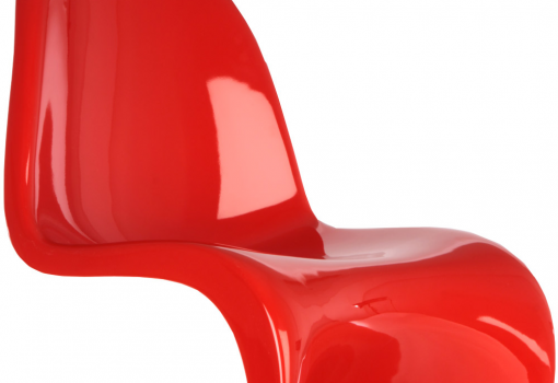 <h1>Panton szék: Az első egy darabban fröccsöntött szék a világon. Verner Panton, a futurisztikus formatervezés királya készítette 1960-ban, sorozatgyártása 1967-ben kezdődött meg.</h1>-